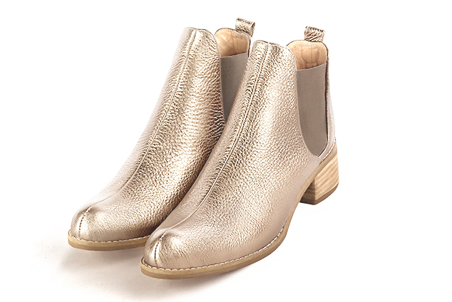 Tan beige women's ankle boots, with elastics. Round toe. Low leather soles. Front view - Florence KOOIJMAN